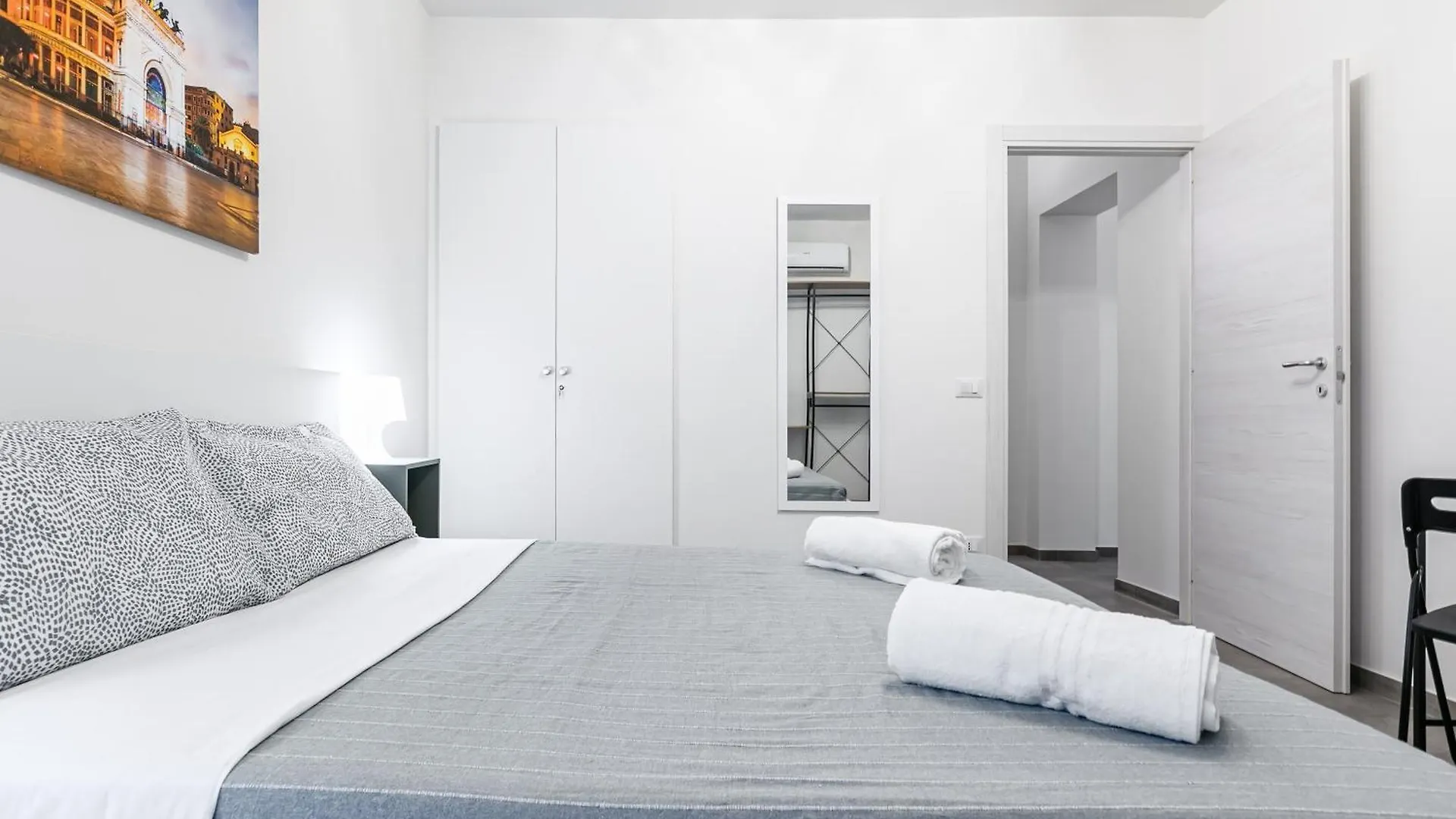 Daire Palazzo Dei Normanni & Ballaro Roomy Modern Apt X9 Palermo