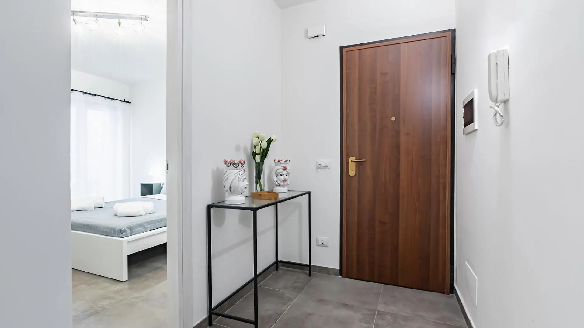 Palazzo Dei Normanni & Ballaro Roomy Modern Apt X9 Palermo 0*,